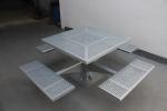 Metal Outdoor Picnic Tables For Playground Street Amusement Park
