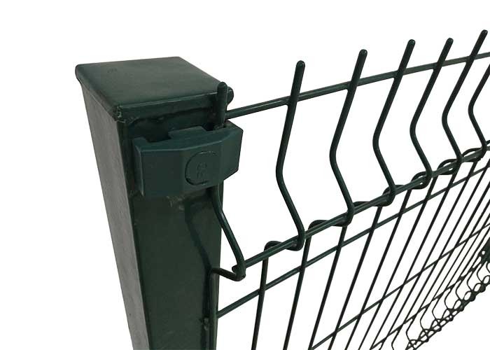PE Coated 50*200mm Wire Mesh Security Fence Rectangle Post Matched