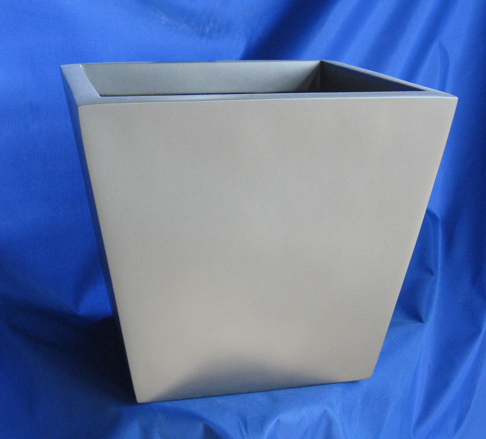 Fiberglass Flower Pots In Custom Shapes For Indoor And Outdoor Decor