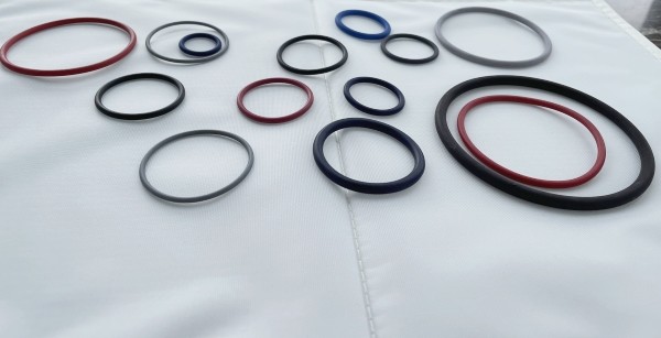 Excellent Chemical Resistance 70-90 HRD Black Coated PTFE Rubber O Ring for Sealing Applications
