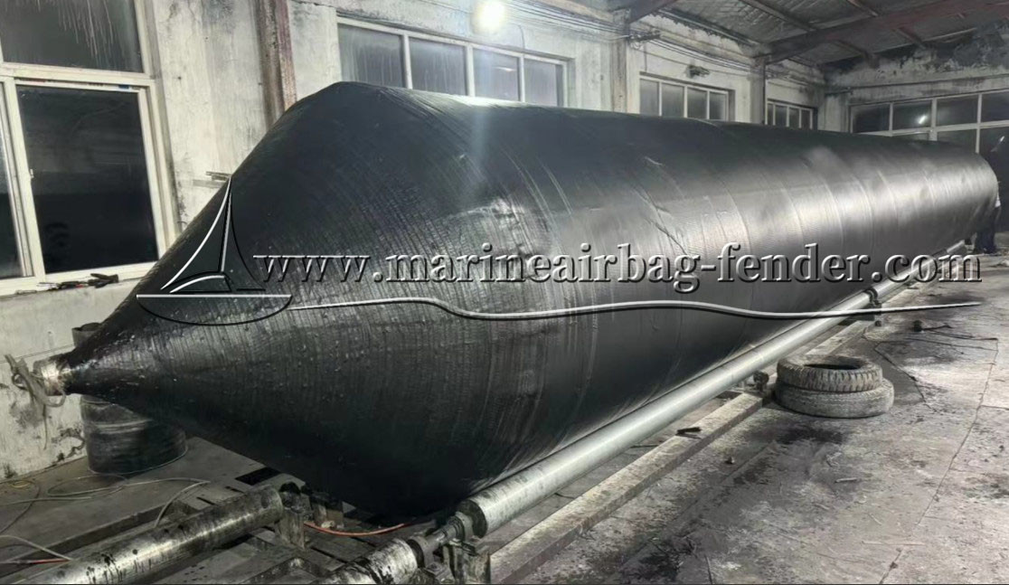Ship Launching Marine Airbags Customized Thickness / Size