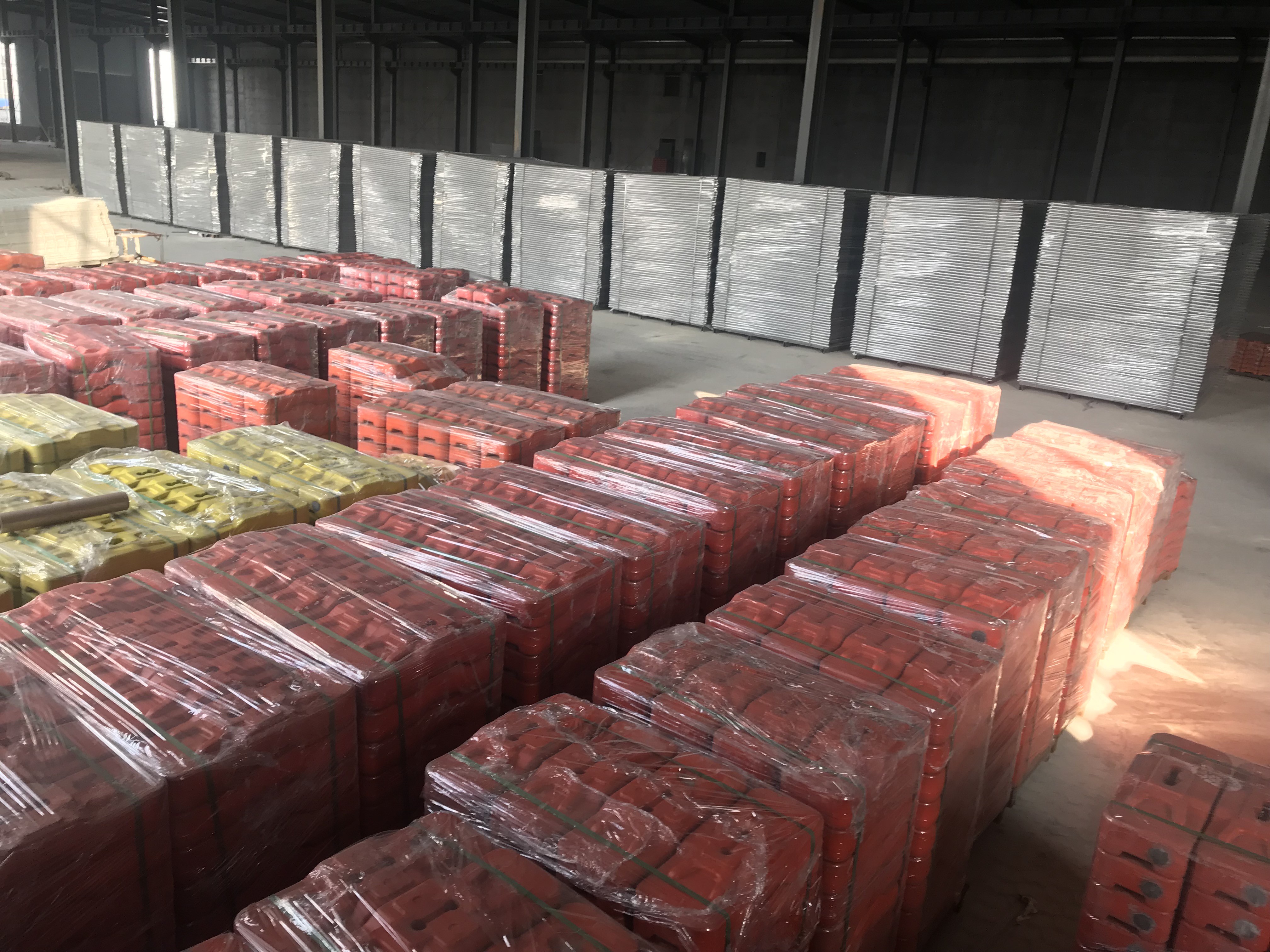 BLUFF POINT OD 40 temporary fencing for sale 2100mm x 2400mm weight 25kg temp fencing panels supplier