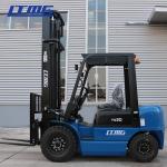 2 ton small forklift , diesel forklift truck with 3-stage mast