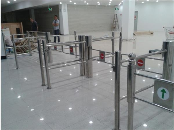 Programmable Card Reader / Writer Pedestrian Swing Gate With 180 Degree Angle