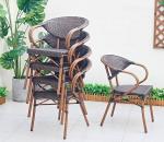 Glass Top PE Rattan Garden Dining Table And Chairs 5pcs Sets