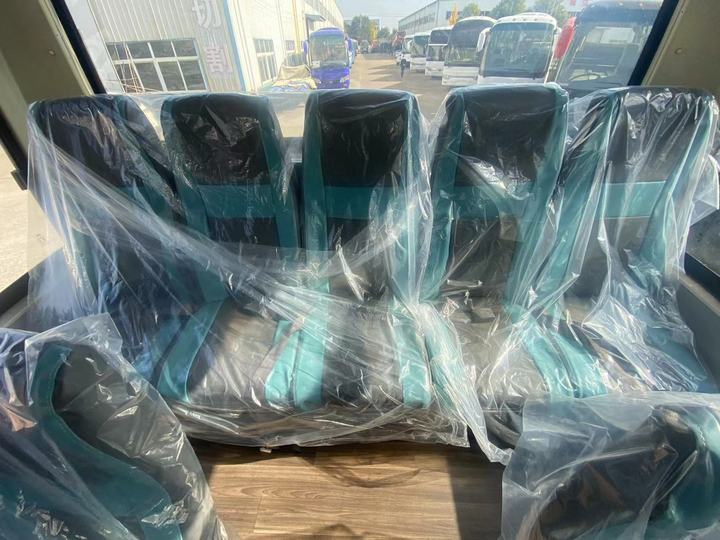 7m 35 Seater Front Engine Used Coach Bus LHD Steering Position and Max Speed 71-90 km/h