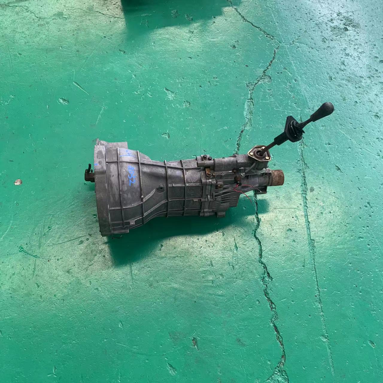 Steel Aluminum Second Hand Automobile Transmission 4x2 QD32 Gearbox For ISUZU