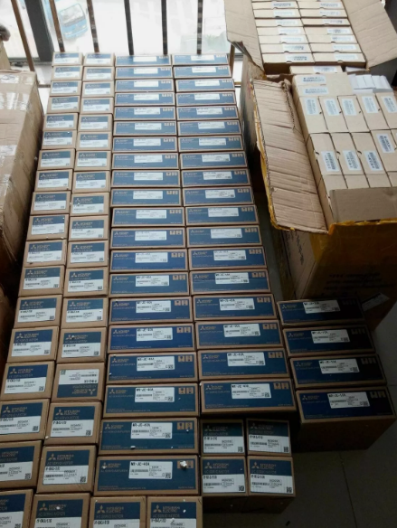 Mitsubishi HC-MFS13/KFS13 Servo Motor Industrial Servo Drives
