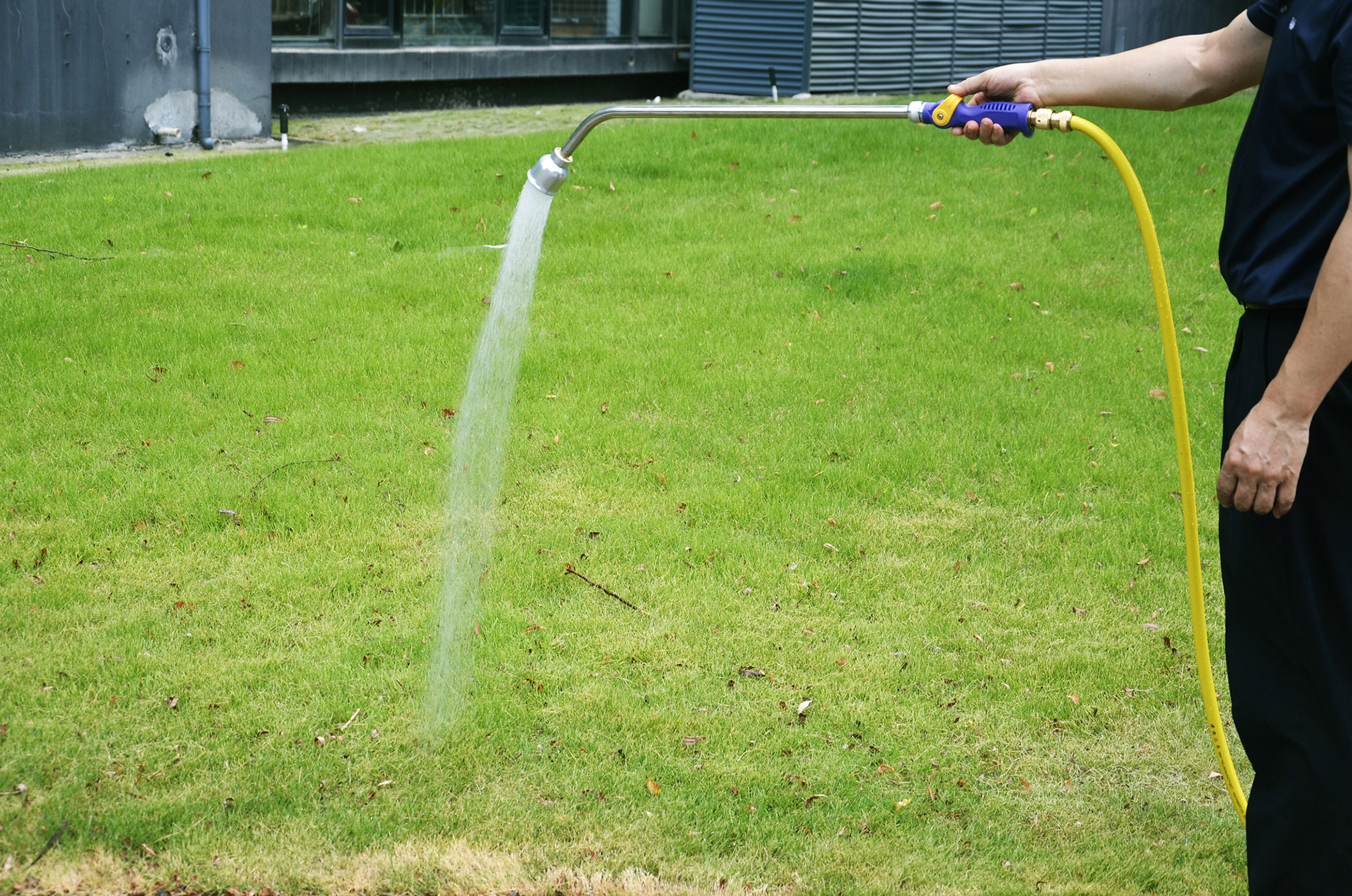 Metal Soft-Rain Watering Wand with Thumb Control Perfect for Garden Commercial Industrial and Irrigation