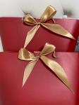 ODM Pantone Color 250gsm Bridesmaid Paper Gift Bags 25*37*11cm