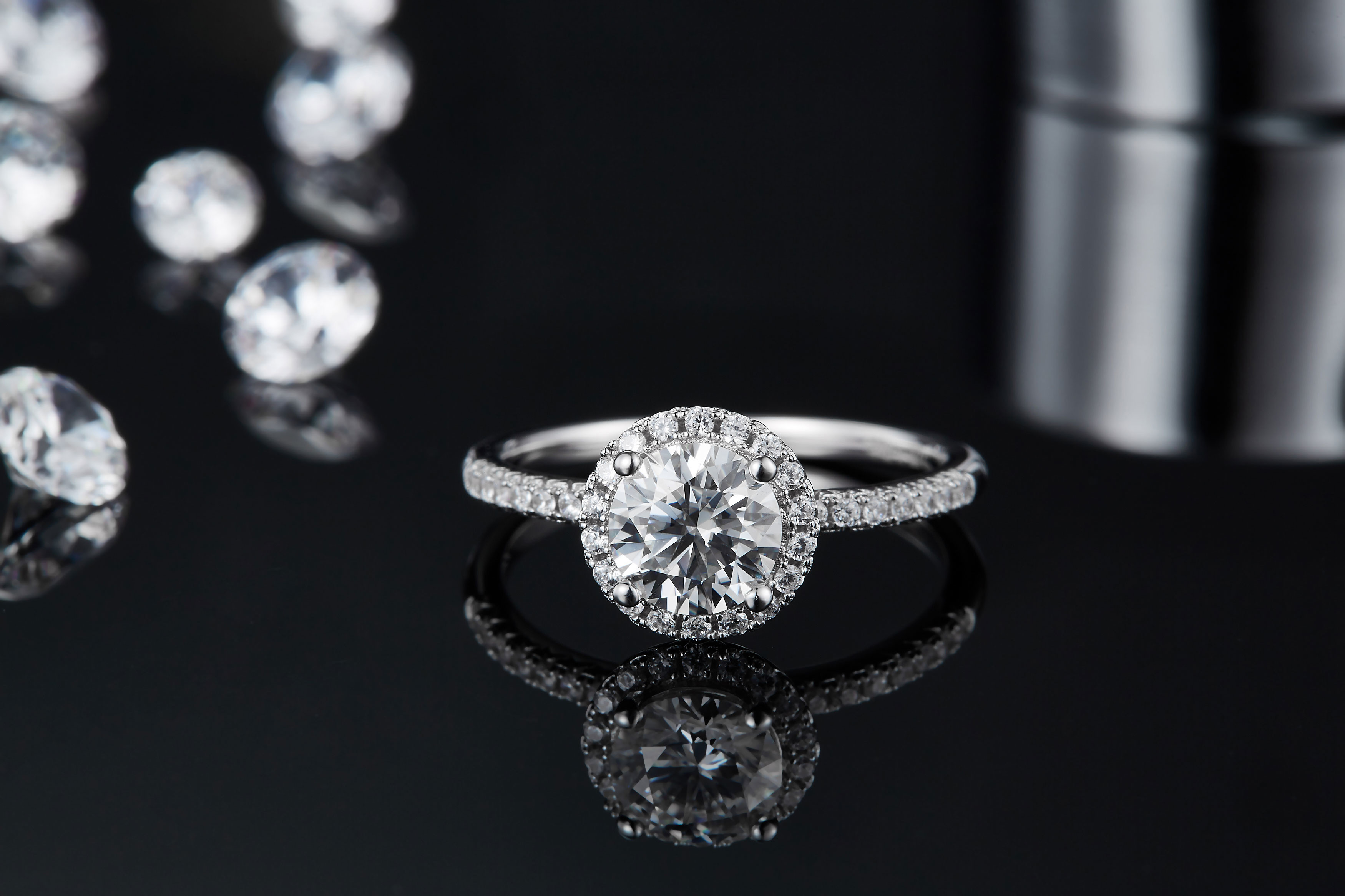 925 Sterling Silver Jewelry Diamond Moissanite Engagement Rings Round Shaped Dainty Band Ring