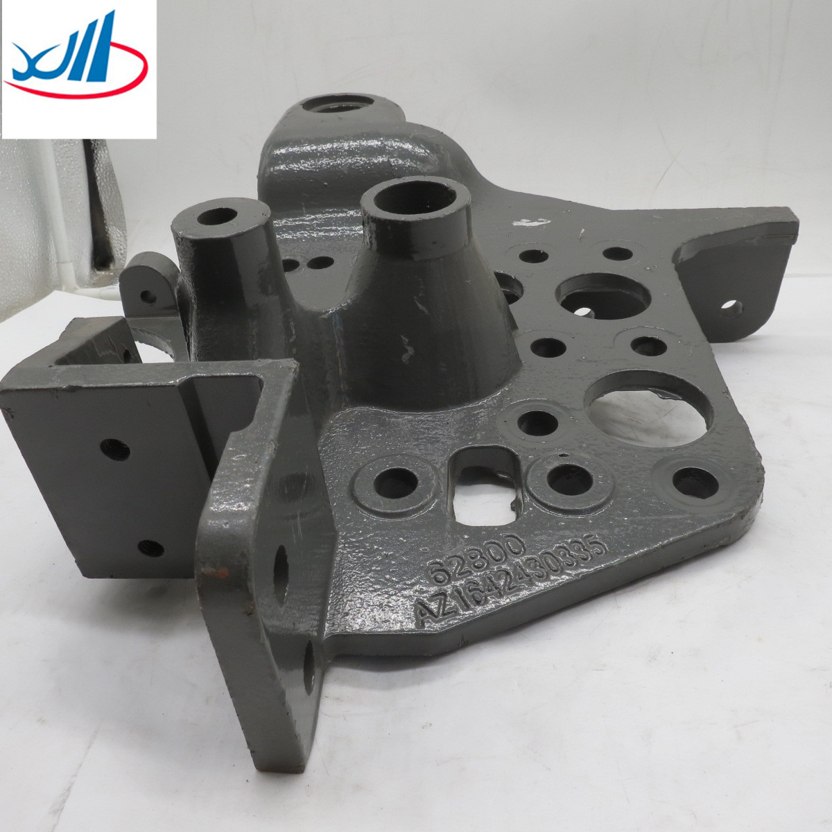 Good Performance Trucks and cars auto parts right front flip bracket AZ1642439336