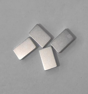 Diametrically Magnetized Neodymium Magnets , Sintered Strong Cylinder Magnets N52