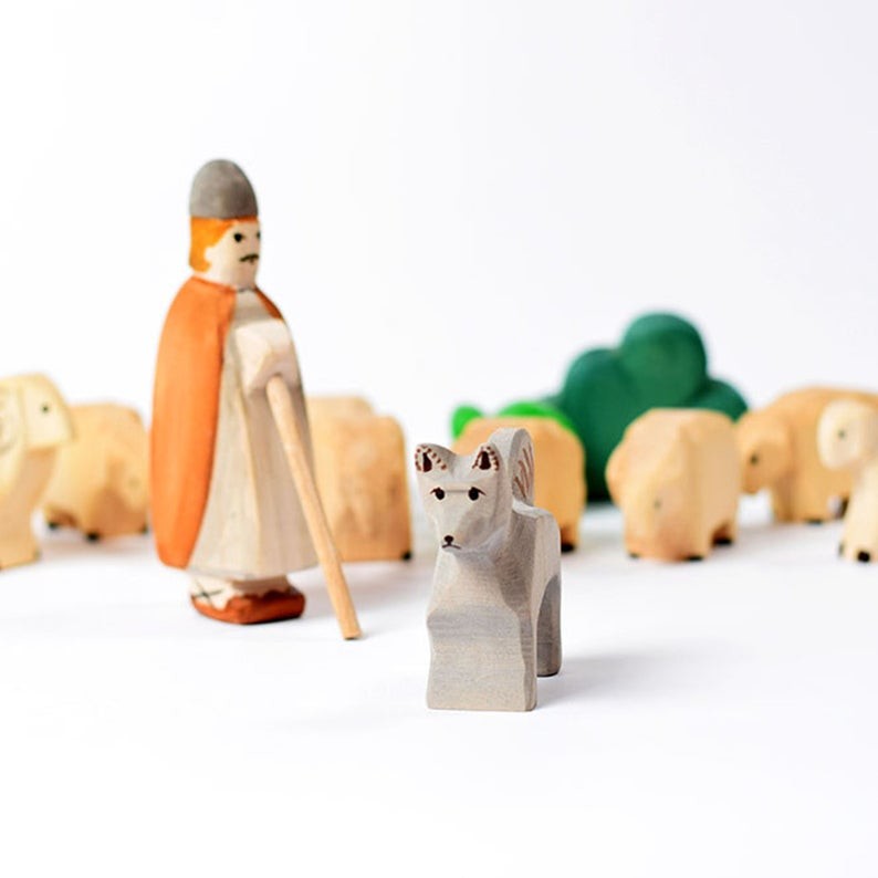 OEM Stackable Small Wooden Animal Figurines Carefully Crafted For Kids