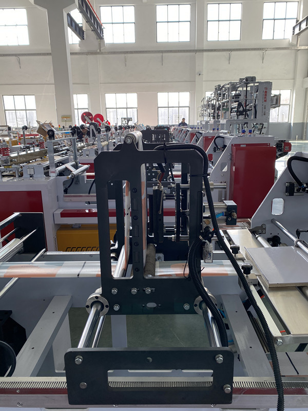 180 Pcs/Min Fully Automatic Plastic Bag Making Machine For Sanitary Napkin
