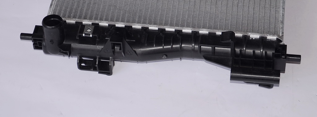 CADILLAC XTS 2.0 3.6 Auto Parts Cooling System Aluminum Radiator Water Tank 23104892