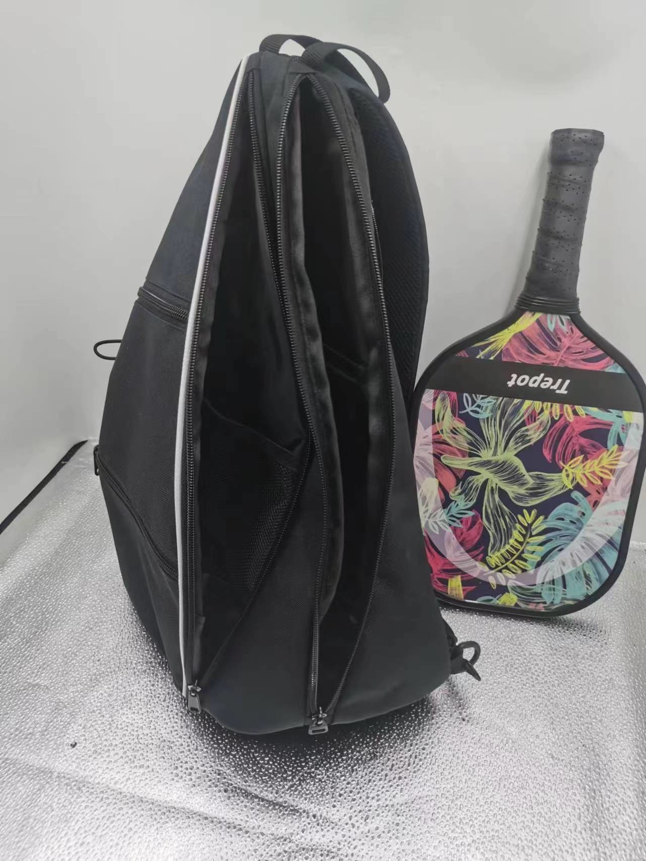 Convenient Pickleball Racket Carrier with Adjustable Shoulder Strap