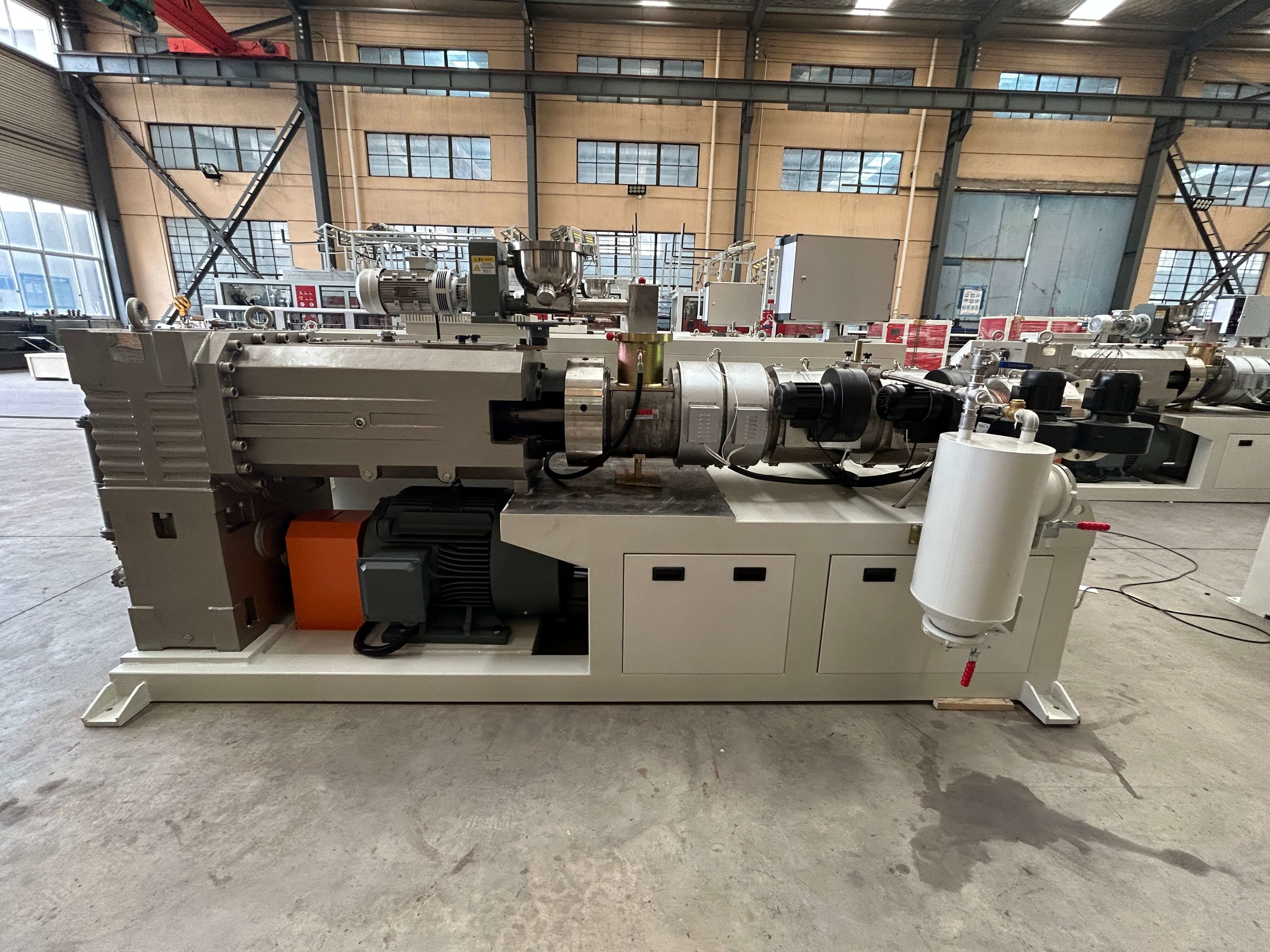 80 / 173 Conical Twin Screw PVC Pipe Extrusion Line With Output 600kg / H