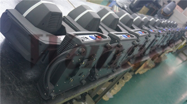 Double Prisms Stage Moving Head Light Touch Display 8000K Color Temperature