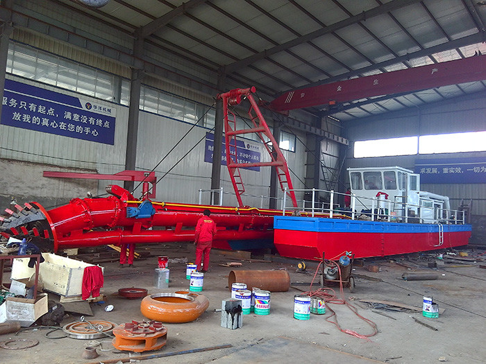 YSCSD300 Hydraulic River Sand Dredging Machine Red Color River Dredging Equipment