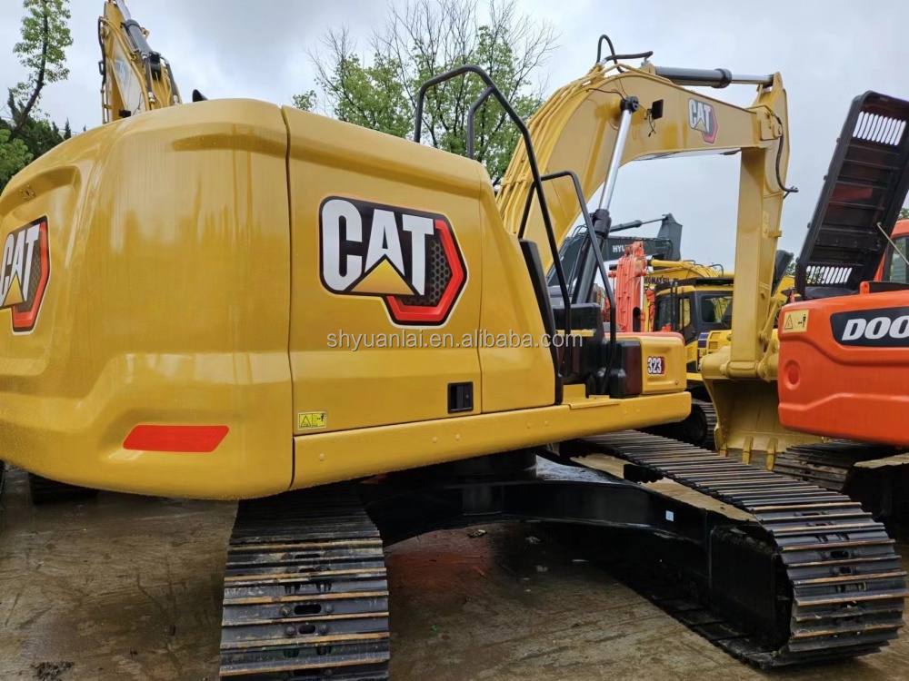 CAT323 Excavator with Strong Power and Soft Steel Design in Excellent Condition
