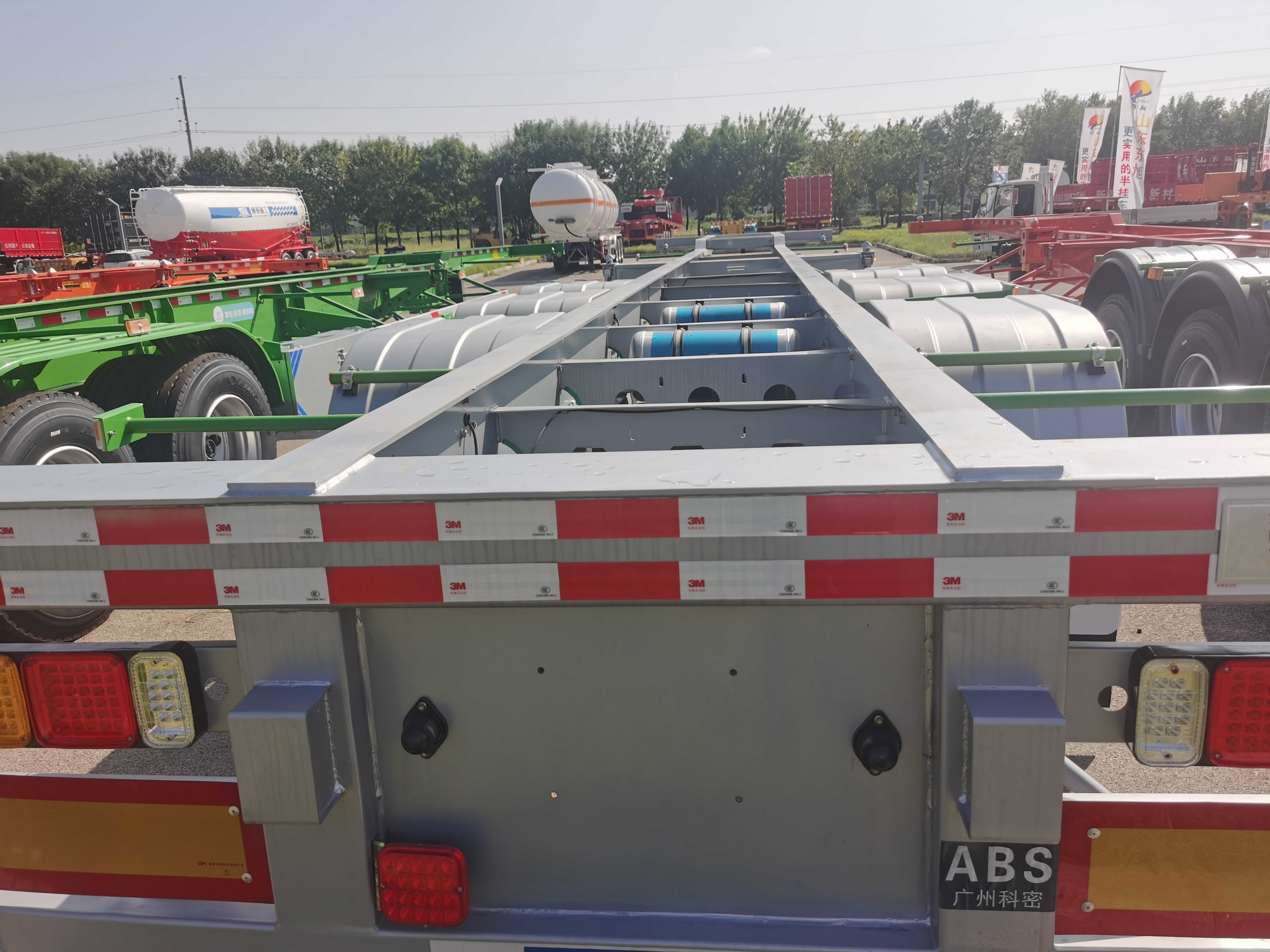 3 Axle Semi Trailer 40ft Skeleton Tractor Trailer