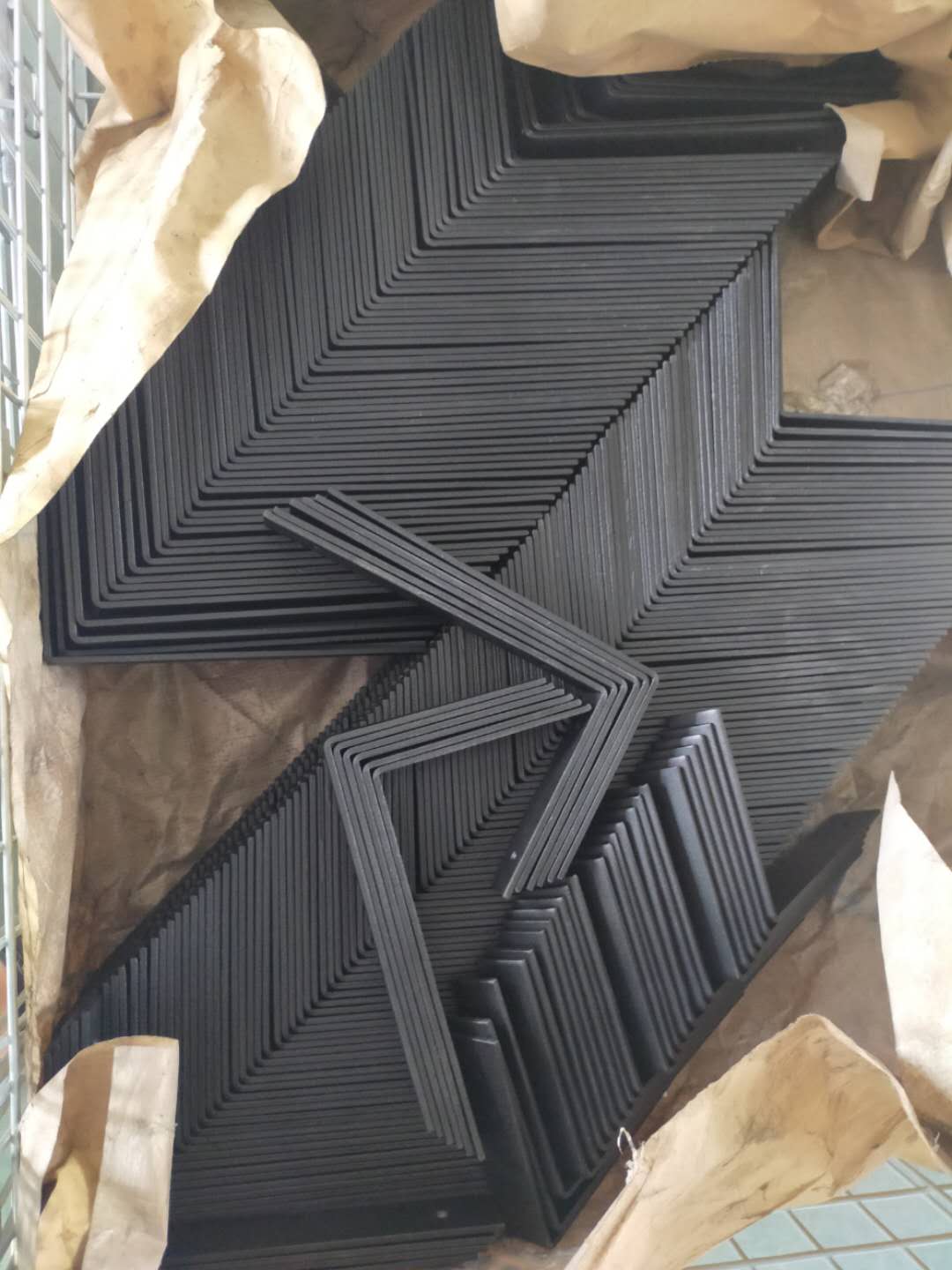 Shelf Brackets Heavy Duty Frosted Black Wall Bracket with Lip for Floating Shelves Rustic Iron Metal Shelf Bracket