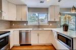 Integral Modern Solid Wood Cabinet Hotel Kitchen Cabinet
