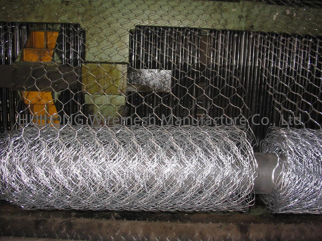4 Feet Galvanised Hexagonal Netting for Craftwork Poultry Enclosure