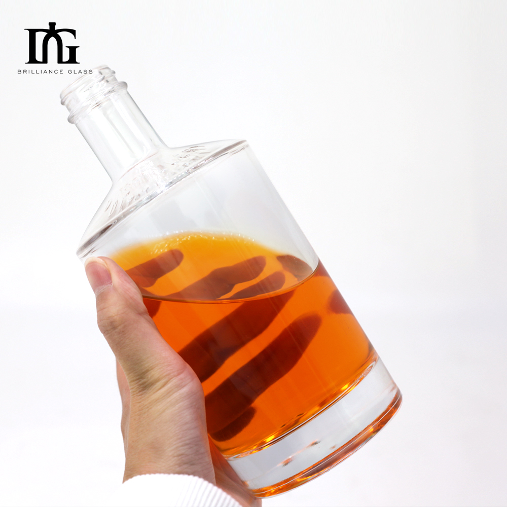 700ml Custom Glass Bottle for Whiskey Bourbon Gin Liquor Base Material Glass