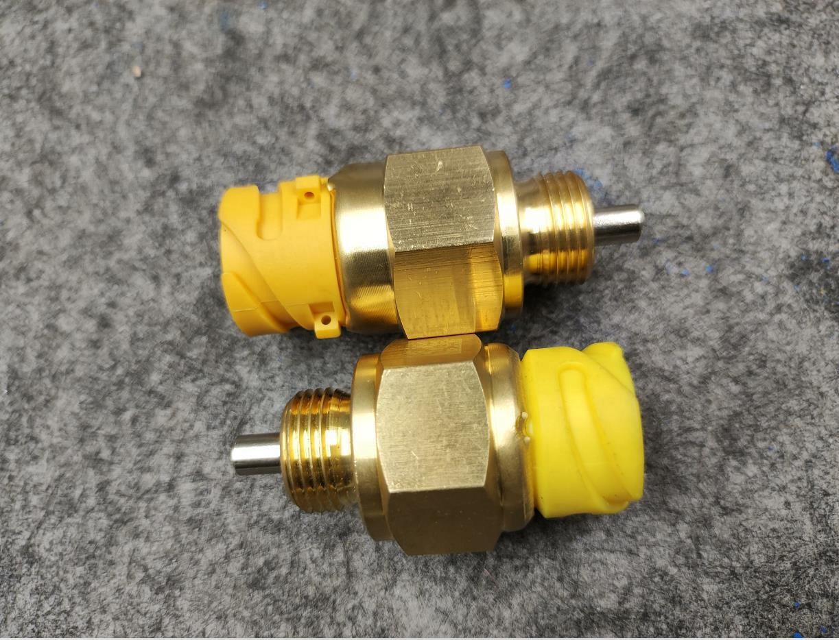 Sinotruk HOWO Heavy Truck Spare Parts AZ2209280024 Pressure Switch for Metal Repair/Replace Purpose