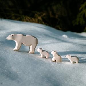 Wholesale Professionally Printed Handmade Wooden Animals Beer Toy Collectible Figurines from china suppliers