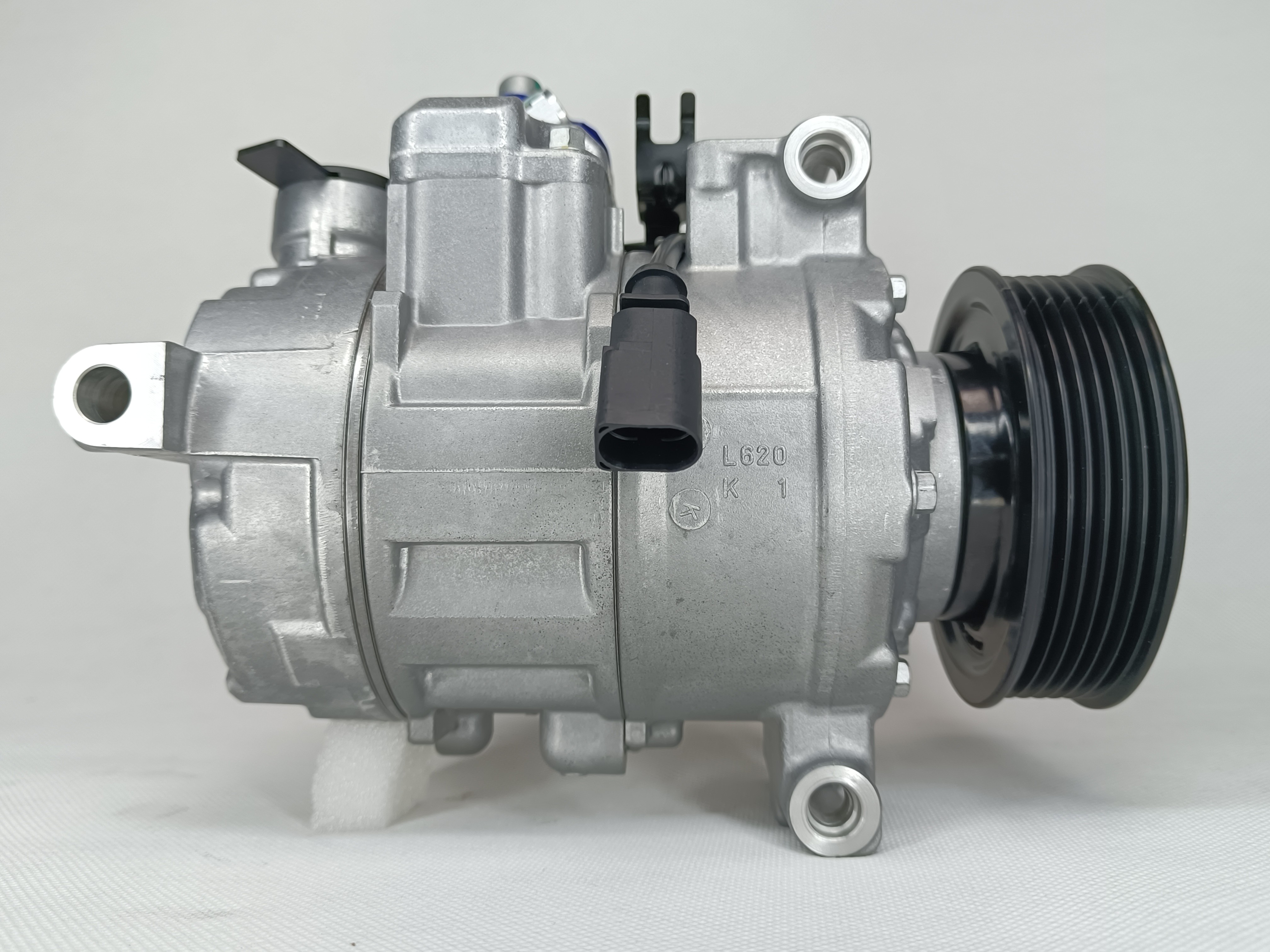 Auto 12v Ac Compressor For Audi A6 C6 2.0 OEM 8E0260805BA 6SEU14C