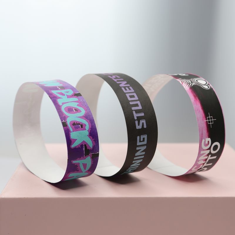 Full Color Custom Logo Tyvek Wristbands Security Sequential Numbering Barcoding Various Colors