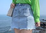 100% Cotton Ladies Denim Jeans Light Blue Wash With Patch Pocket And Raw Hem