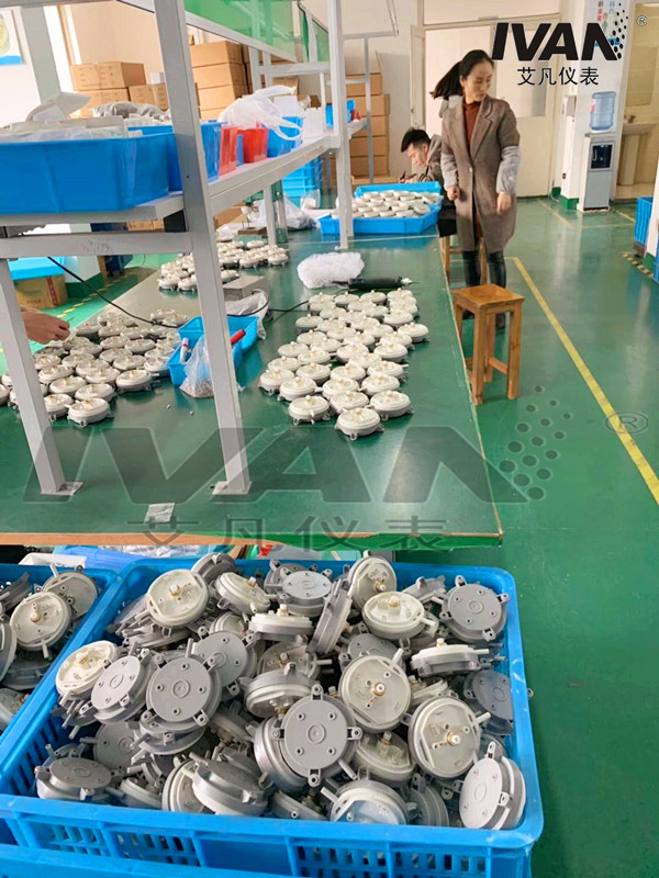 Industrial Grade Digital Differential Pressure Transmitter/Sensor with Custom Support