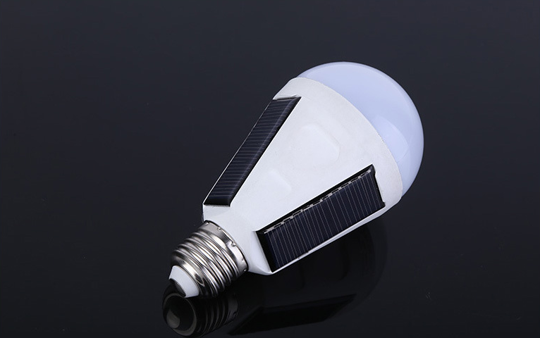 2017 New Products Waterproof IP65 rechargeable emergency light 7W solar led bulb E27 6500K AC85-265V 3-4hours CE ROHS