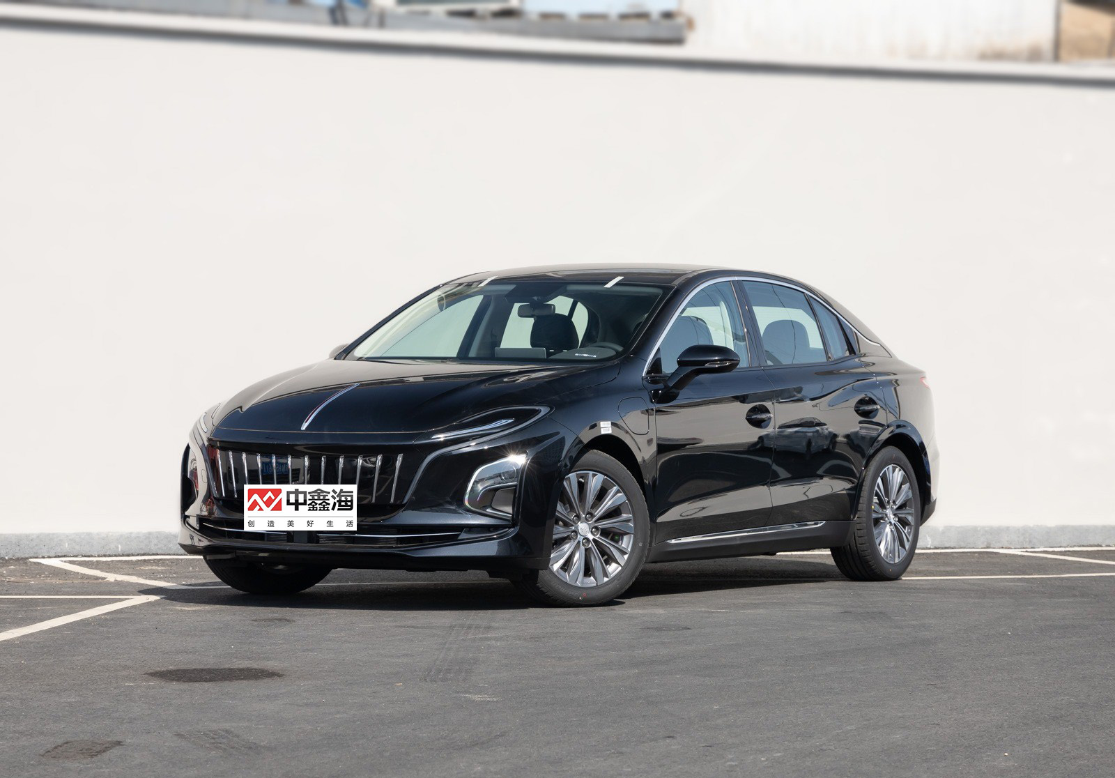 2020 New Design 4 Wheels Mini Electric Car HongQi E Q M5 Made in China Max Customize Motor TIME Lead CHARGING Pcs Color