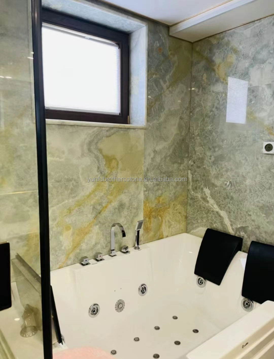 Modern Backlit Green Onyx Stone Slab 30mm Thickness for Graphic Living Room Jade Wall