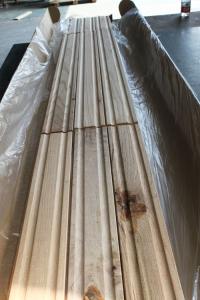 Wholesale Red oak solid hardwood flooring, smooth surface with color butter rum from china suppliers