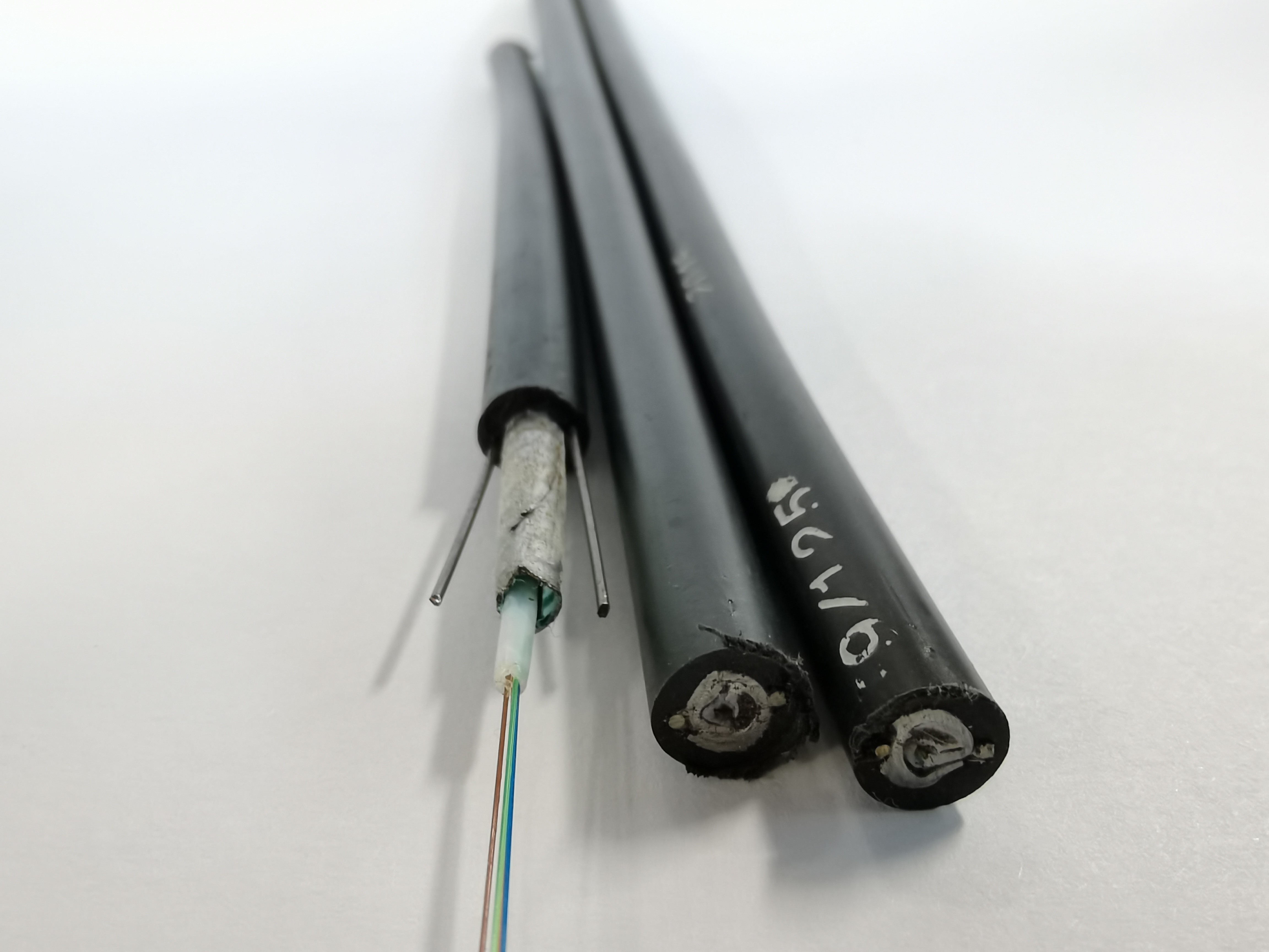GYXTW G652D Armoured Single Jacket 12 Core Fiber Optic Cable Outdoor