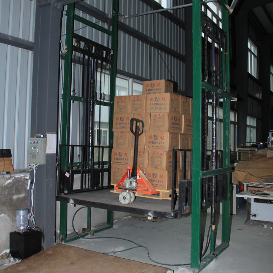 Cargo Material Loading Warehouse Elevator Lift , 500kgs 5m Hydraulic Freight Industrial Lifts Elevators