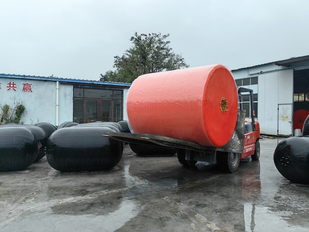 Valuable ISO17357 Hot Galvanized Foam Fender Lifespan Longer Than 15 Years