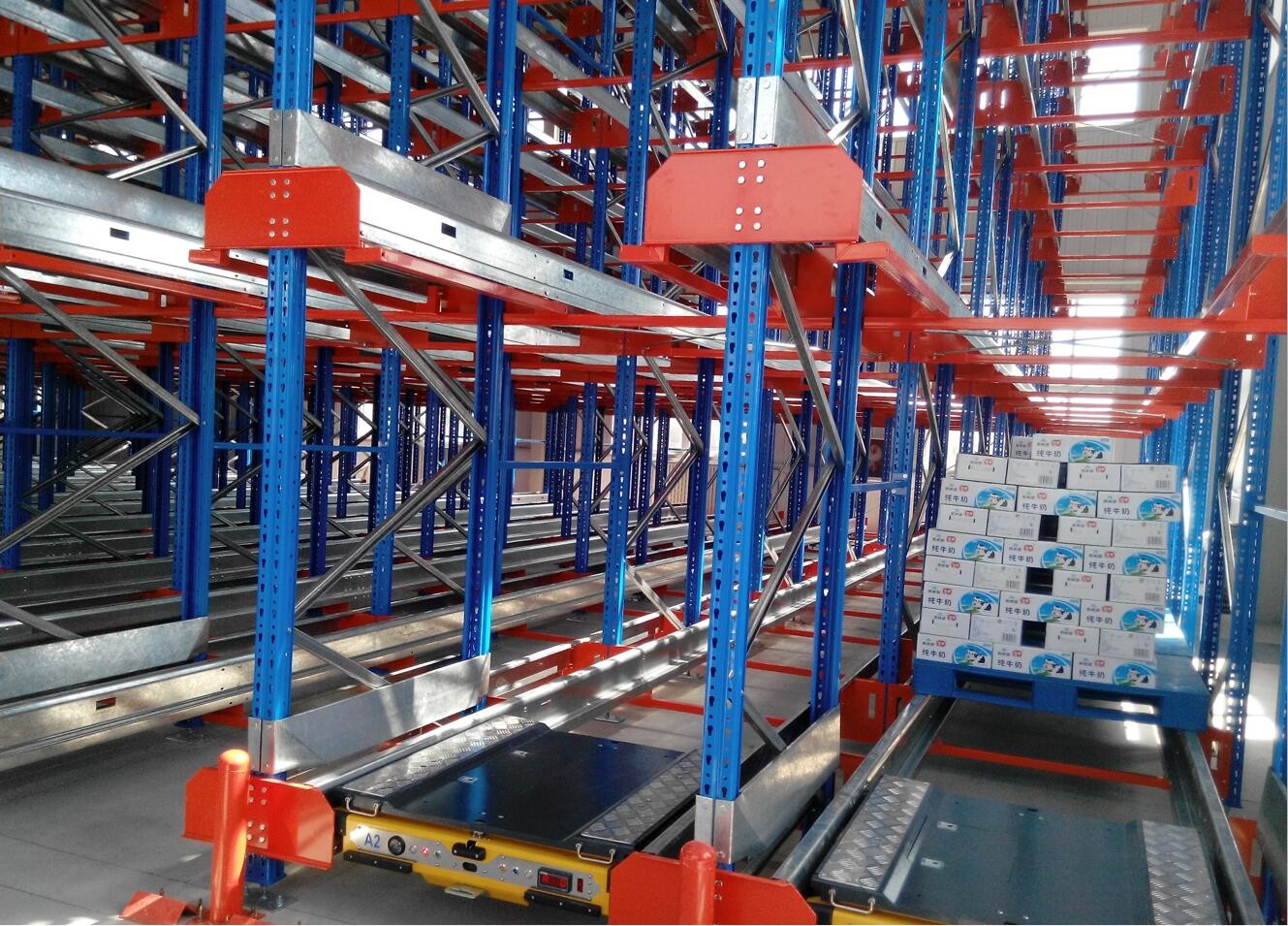 Cold Storage Electric Automatic Storage System Shuttle Rack Style For Supermarket