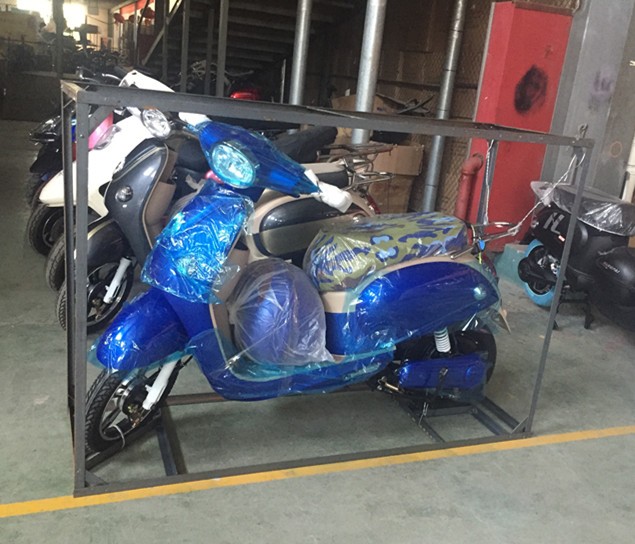 EEC / COC Adult Electric Motorcycle 72V 3000W 4000W With Lithium Battery