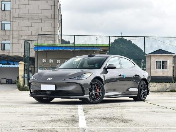 IM L6 Electric Car High Power 4WD Sports Car Max Super Performance 100kwh 75KWH