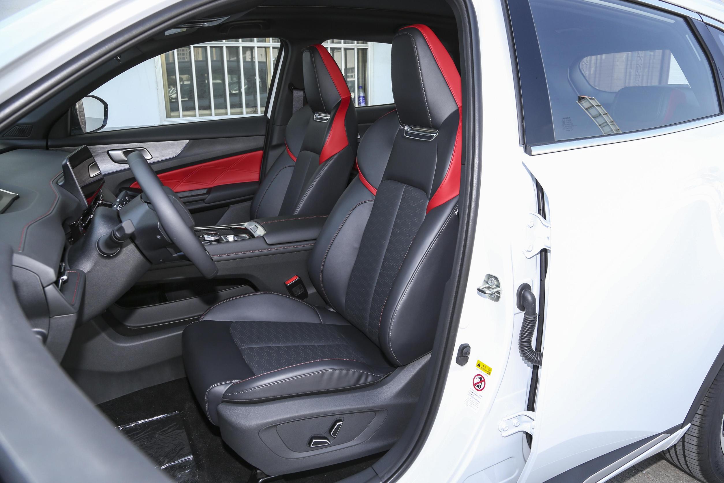 Top Sale 2024 Changan CS55 PLUS 5 Seats 1.5T Petrol SUV with Electric Adjustment Exterior Rearview Mirror