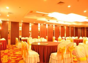 Wholesale Movable Partition Walls , Operable Wall For Banquet Wedding Facility from china suppliers