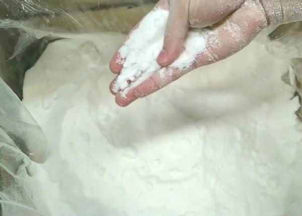 Food Grade Ingredient 90% Distilled Monoglycerides E471 In Ice Cream Or Whipping