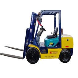 Wholesale Komatsu 3Ton Used Diesel Forklifts 3m Lifting Height 2 Masts Stages Middle Cylinder from china suppliers